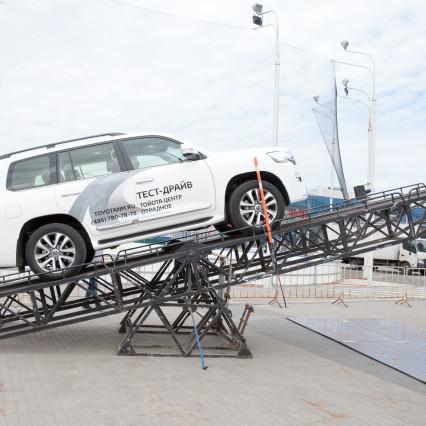 Тест-драйв Toyota в Парке Легенд-30